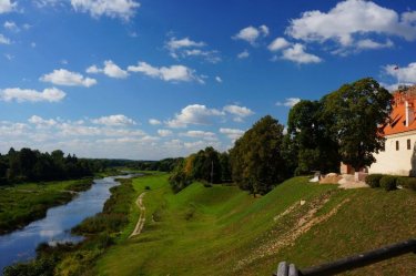 Vaizdas į upę šalią Bauskės pilies